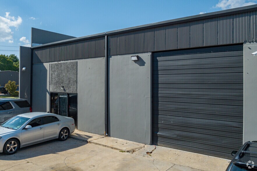 More Photos Of 13401-13417 Fondren Rd, Houston Unknown For Lease