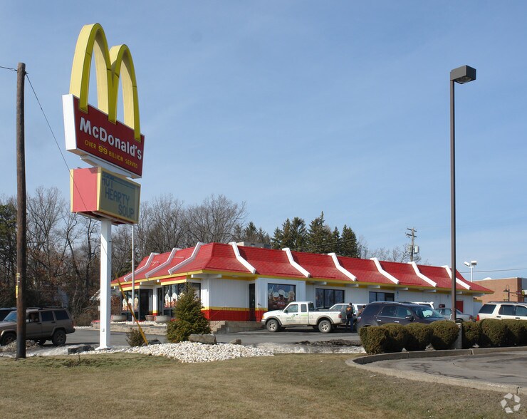 More Photos Of 106 Laurel Mall Dr, Hazleton Unknown For Lease