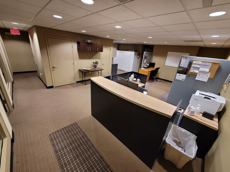 More Photos Of 11700-11706 Bowman Green Dr, Reston Office For Lease