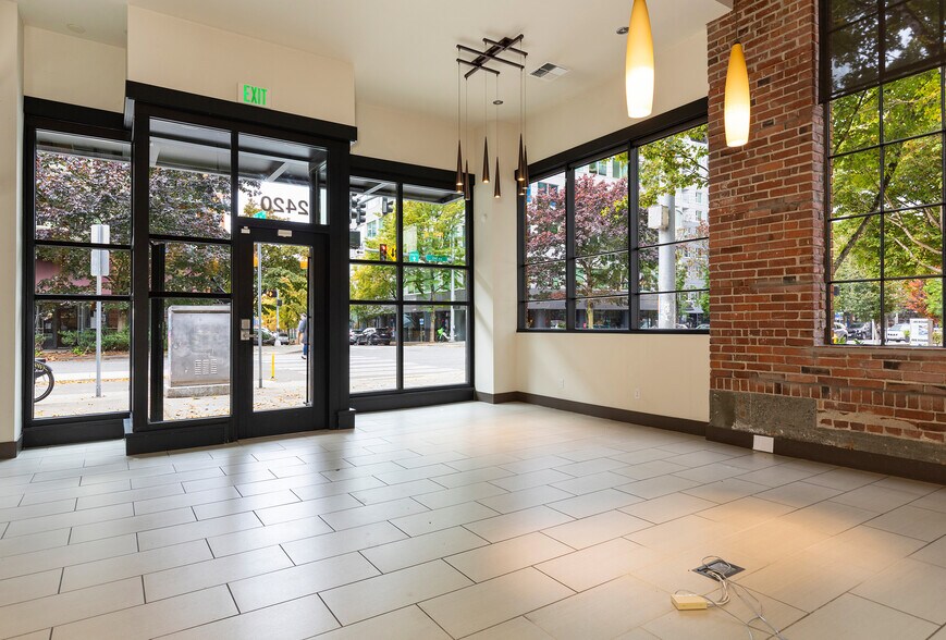 More Photos Of 2420 2nd Ave, Seattle Storefront Retail Office For Sale