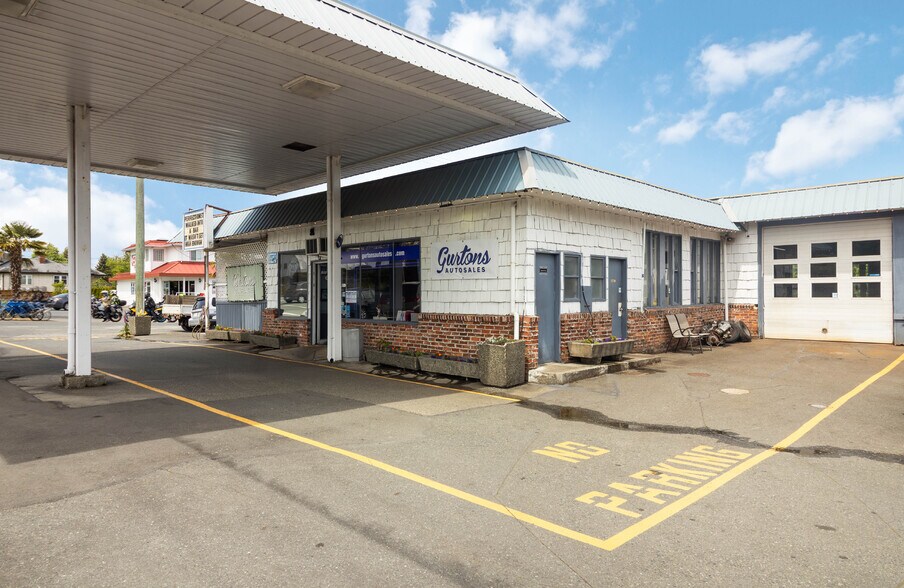 Primary Photo Of 9139 E Saanich Rd, North Saanich Auto Dealership For Sale