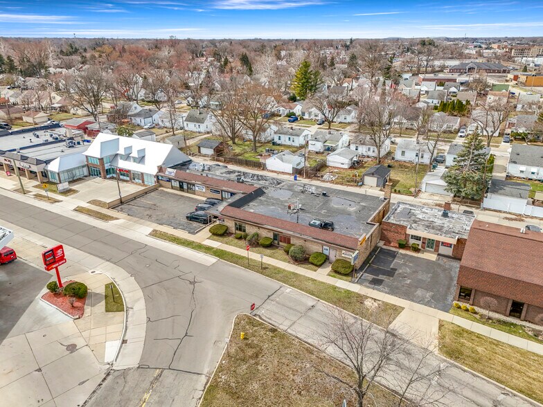 More Photos Of 1800 Grindley Park St, Dearborn Office For Lease