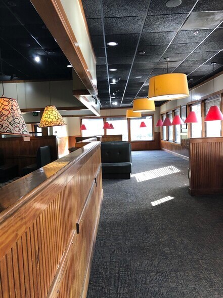 More Photos Of 1500 N Courtyard Cir, Port Saint Lucie Restaurant For Lease