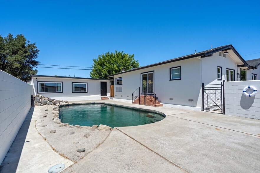 More Photos Of 720-724 Liberty Petaluma CA 94952-1014 rd, Petaluma Land For Sale