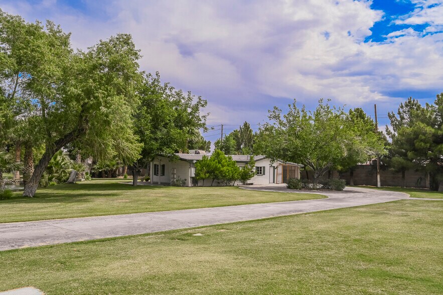 More Photos Of 6629 S Pecos Rd, Las Vegas Horse Stables For Sale