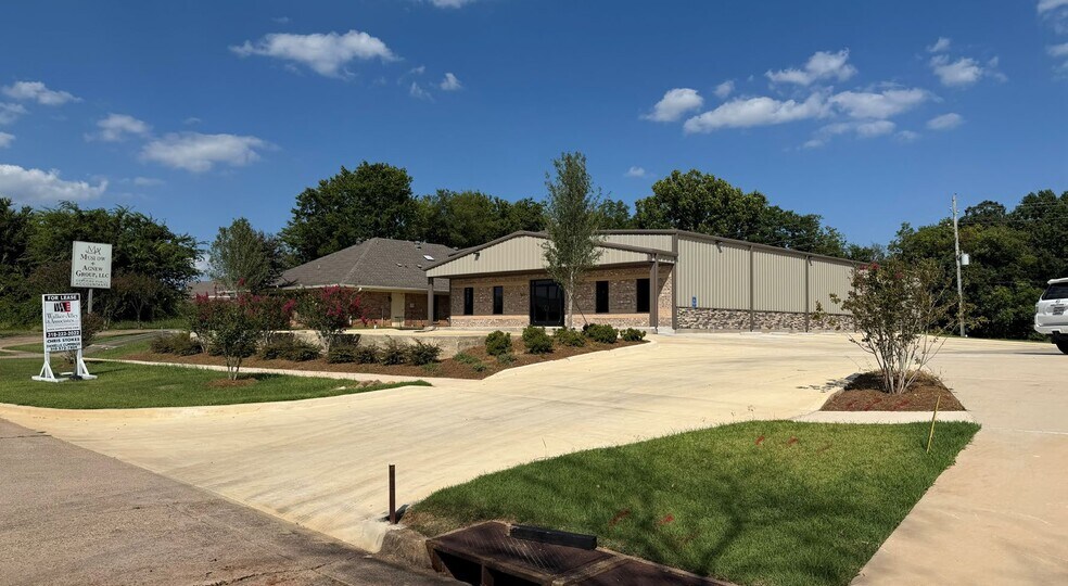 More Photos Of 7023 Sand Beach Blvd, Shreveport Warehouse For Lease