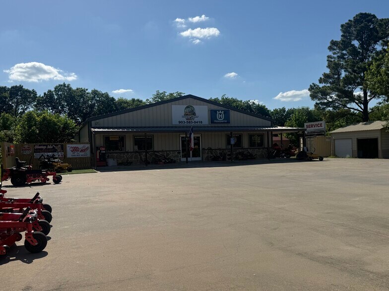 More Photos Of 1521 N State Highway 121, Bonham Freestanding For Sale