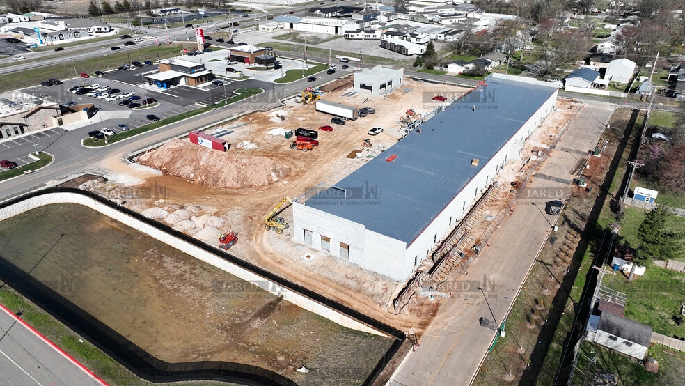 More Photos Of 3444 W Sunshine St, Springfield Storefront For Lease