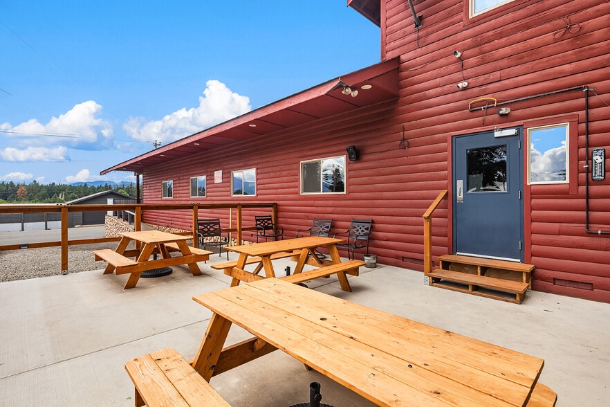 More Photos Of 8381 WA-903 Hwy, Ronald Restaurant For Sale