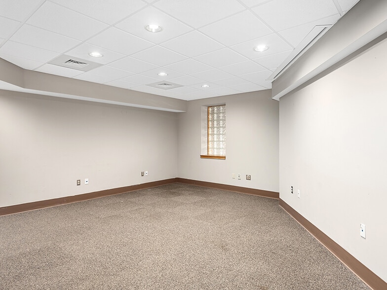 More Photos Of 53 S French Broad Ave, Asheville Medical For Lease