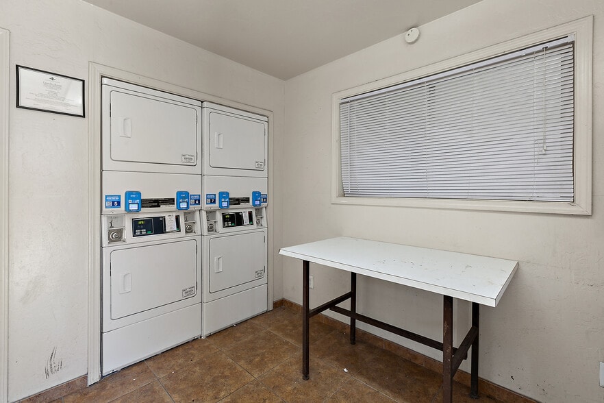 More Photos Of 8502 Dryfield Dr, Austin Apartments For Sale