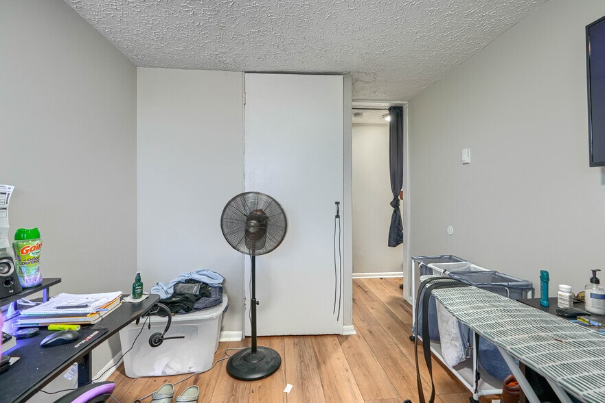 More Photos Of 5461 Cedonia Ave, Baltimore Apartments For Sale