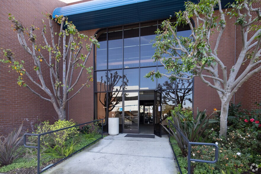 More Photos Of 357 Van Ness Way, Torrance Unknown For Lease