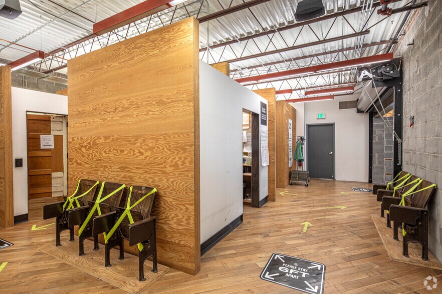 More Photos Of 424 York Rd, Towson Freestanding For Lease