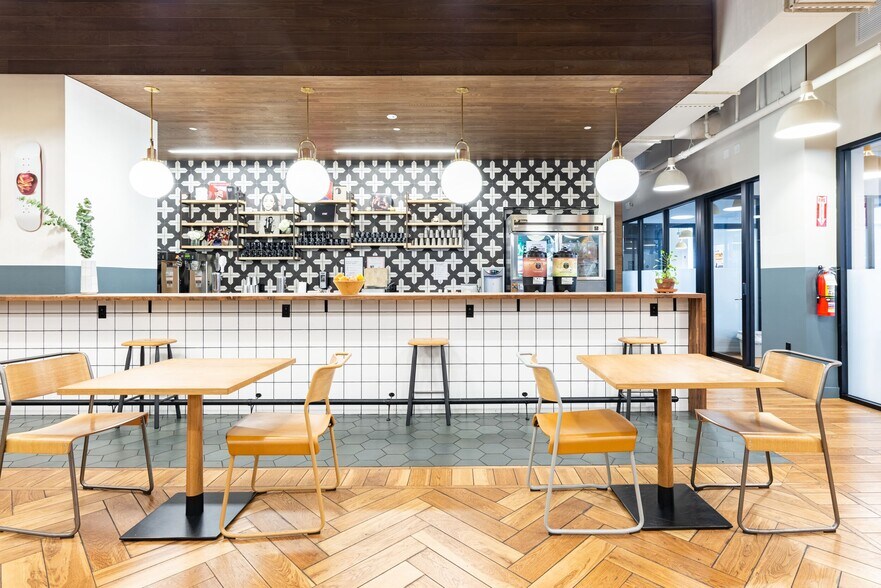 More Photos Of 8 W 126th St, New York Coworking Space