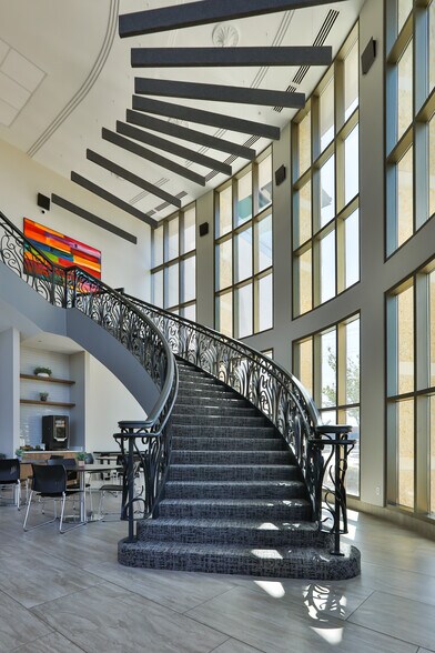 More Photos Of 5441 Babcock Rd, San Antonio Office For Lease