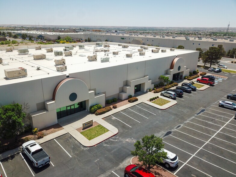 More Photos Of 7730 Market Center, El Paso Showroom For Lease