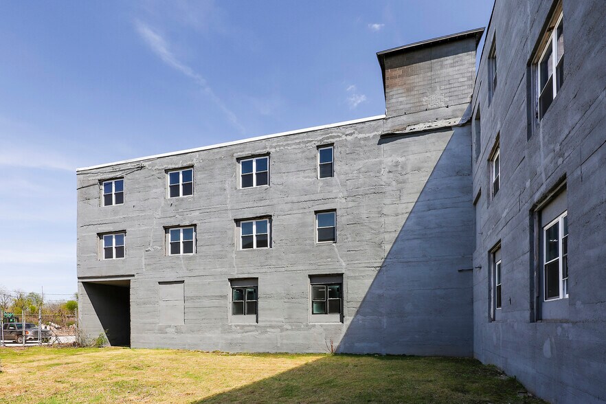 More Photos Of 1811 Factory St, Kalamazoo Manufacturing For Sale