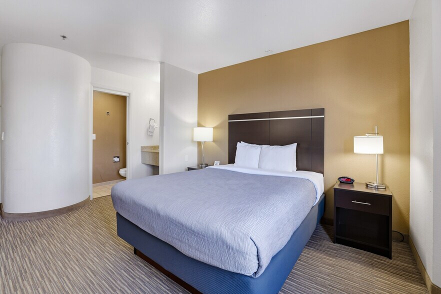 More Photos Of 1575 S Meridian Rd, Meridian Hotel For Sale