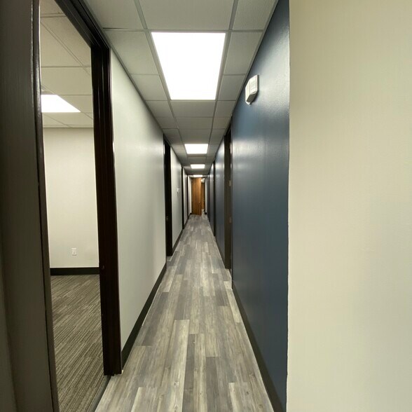 More Photos Of 3029 S Sherwood Forest Blvd, Baton Rouge Loft Creative Space For Sale