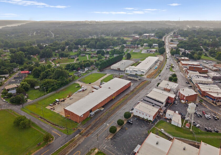 More Photos Of 1 S Main St, Granite Falls Warehouse For Sale