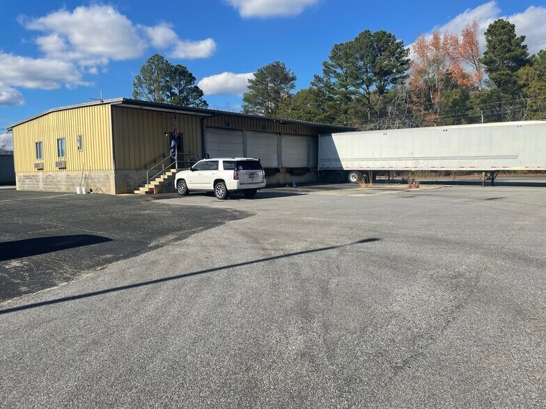 More Photos Of 1119 Interstate Blvd, Florence Truck Terminal For Lease