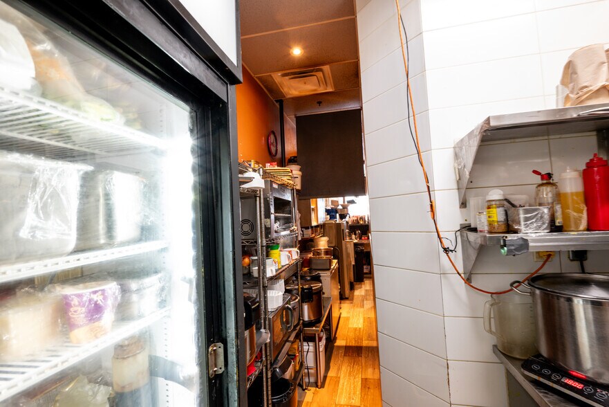More Photos Of 28 S Unionville Av, Markham Storefront Retail Office For Sale