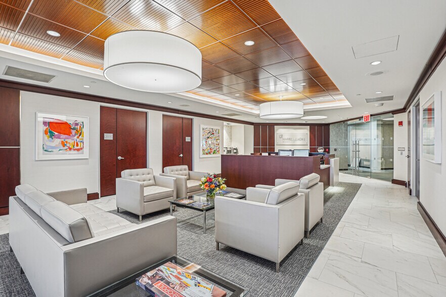 More Photos Of 333 Earle Ovington Blvd, Uniondale Office For Lease