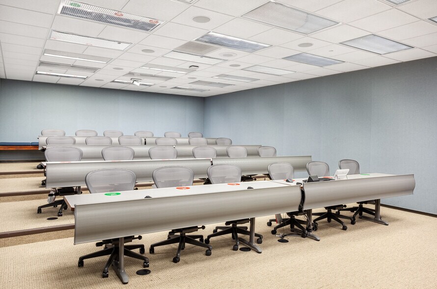 More Photos Of 303 E Republic Rd, Springfield Office For Lease