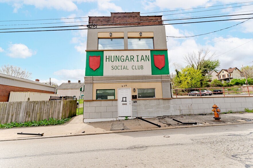 More Photos Of 936 E 8th Ave, Homestead Bar For Sale