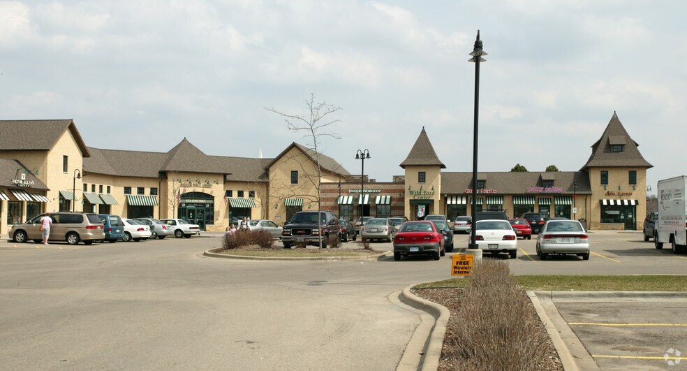 More Photos Of 725 N High Point Rd, Madison General Retail For Lease