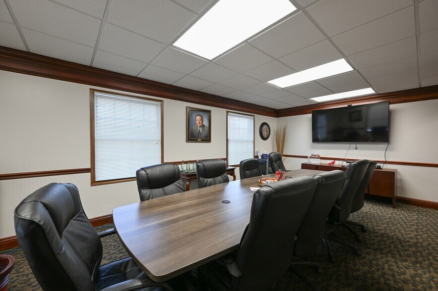 More Photos Of 312 N Cleveland Massillon Rd, Akron Medical For Lease