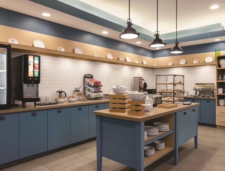 More Photos Of 5760 I 55 S, Byram Hotel For Sale