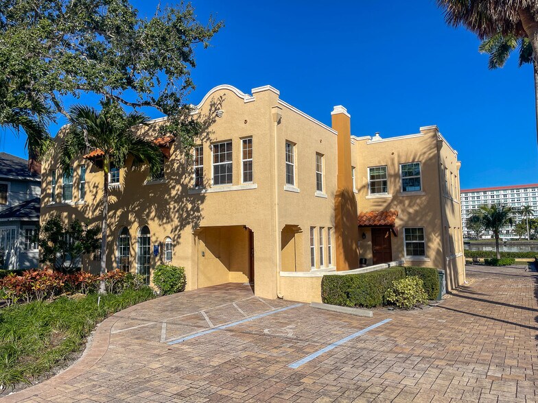 Primary Photo Of 1732 Manatee Ave, Bradenton Office Residential For Sale