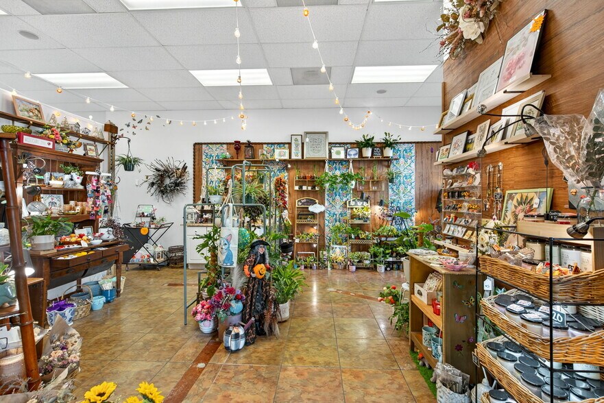 More Photos Of 1647 NE Market Dr, Fairview Apartments For Sale