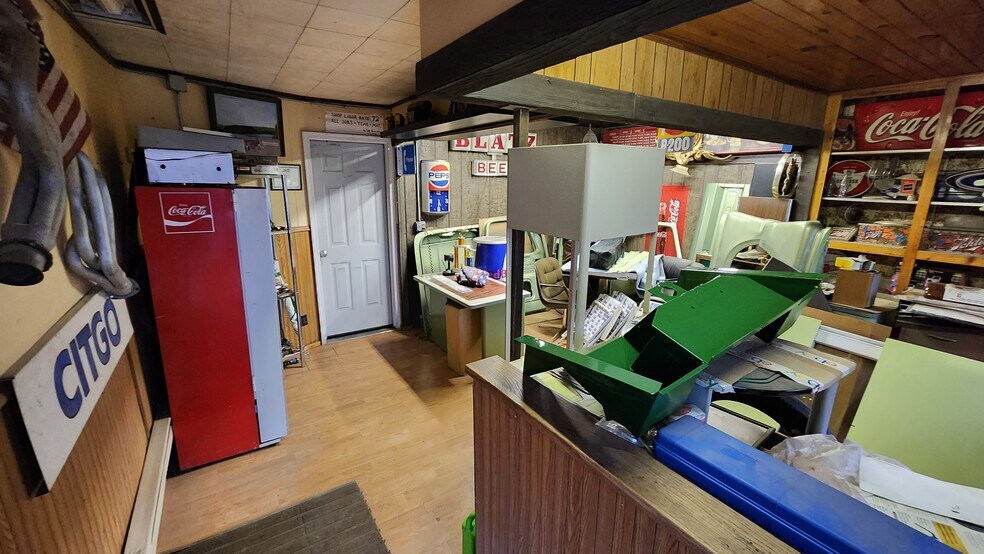 More Photos Of 109 S Main St, Marion Manufacturing For Sale