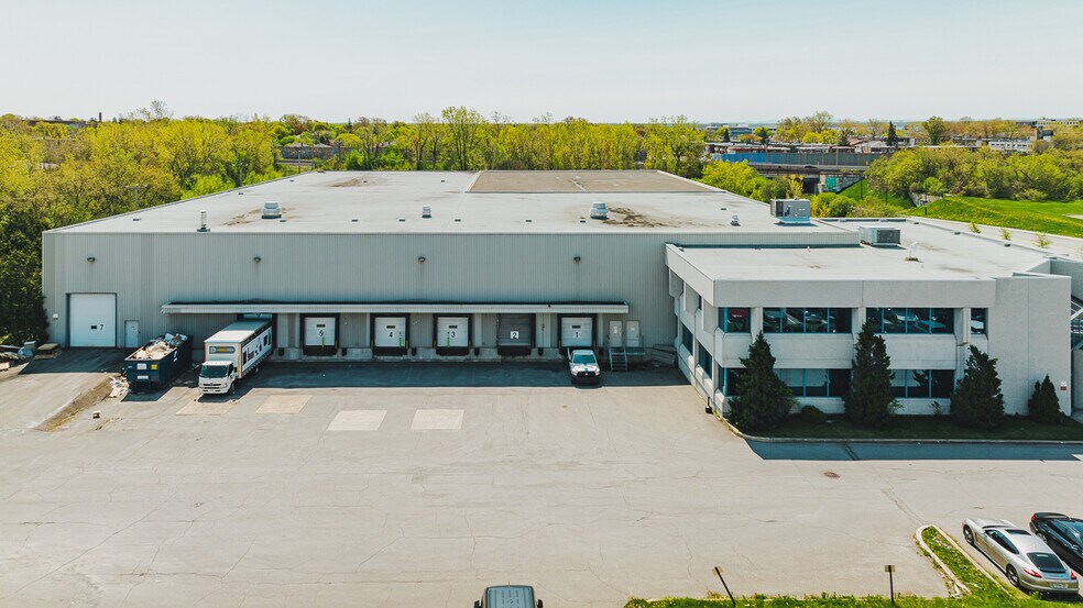 More Photos Of 1200 Av 55e, Montréal Warehouse For Lease
