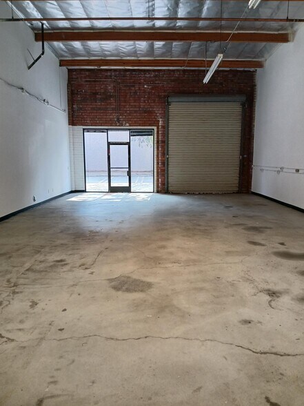More Photos Of 438 Amapola Ave, Torrance Light Distribution For Lease