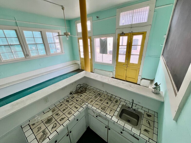 More Photos Of 8237 Oak St, New Orleans Storefront Retail Residential For Lease