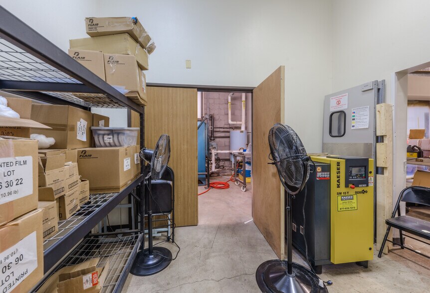 More Photos Of 573 S Arthur Ave, Louisville Warehouse For Lease