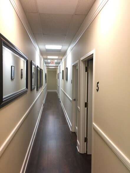 More Photos Of 325 Hammond Dr NE, Atlanta Medical For Sale