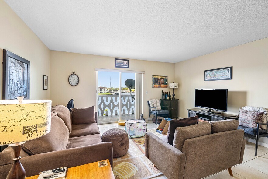 More Photos Of 628 Southwind Cir, North Palm Beach Apartments For Sale