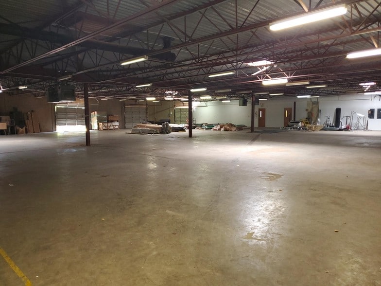 More Photos Of 5408 Interstate Dr, Shreveport Warehouse For Lease