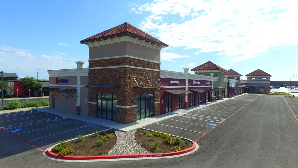 Primary Photo Of 2413 Veterans Blvd, Del Rio General Retail For Lease