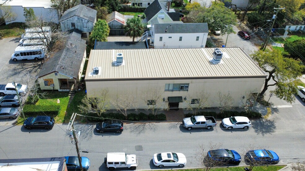 More Photos Of 11 Isabella St, Charleston Flex For Lease