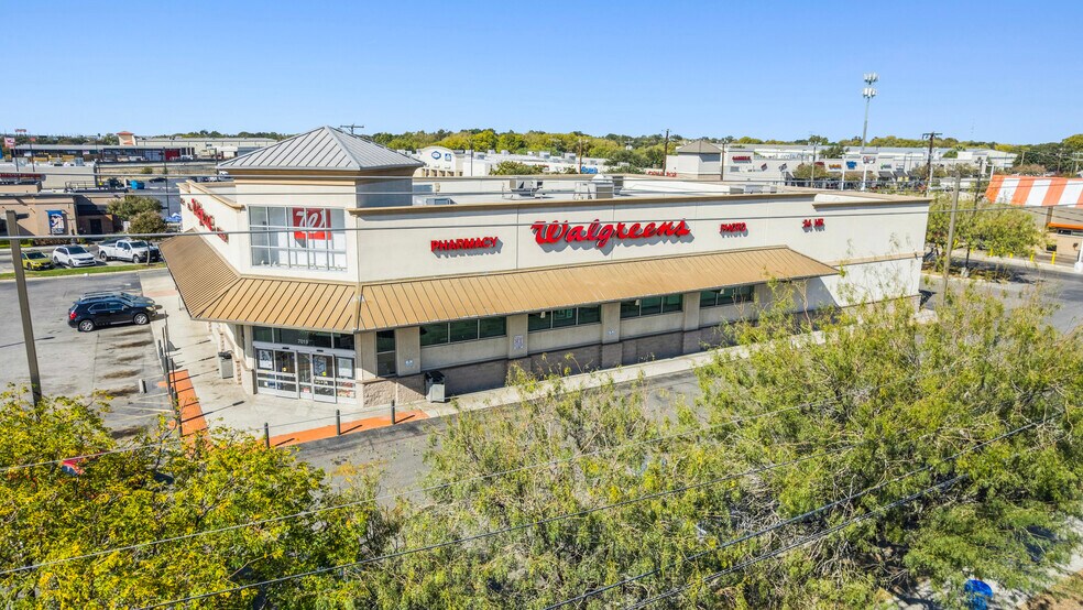 More Photos Of 7019 S Zarzamora St, San Antonio Drugstore For Sale