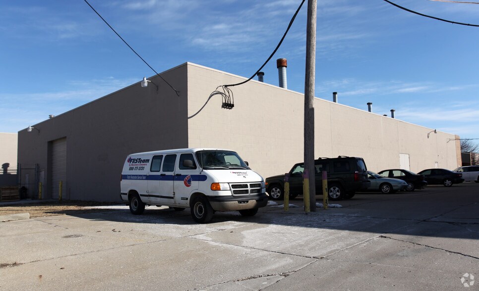 More Photos Of 31771 Sherman Ave, Madison Heights Warehouse For Sale