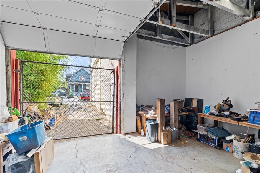 More Photos Of 3384 SE Milwaukie Ave, Portland General Retail For Sale