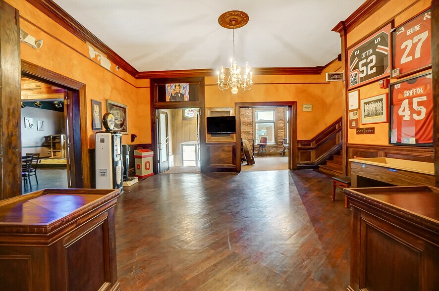 More Photos Of 126 W High St, Springfield Lodge Meeting Hall For Sale