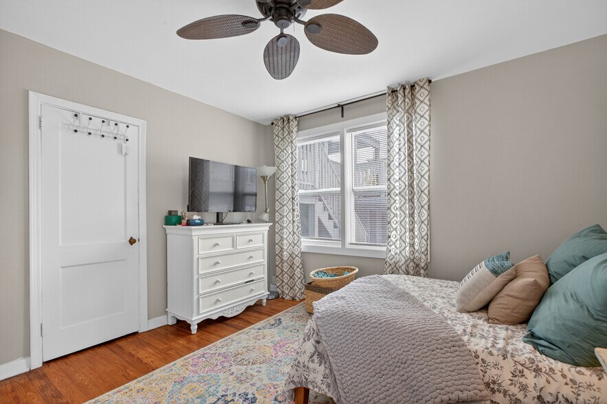 More Photos Of 123 Margaret St, Neptune Beach Multifamily For Sale